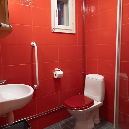 Aaria Bed & Breakfast 4*